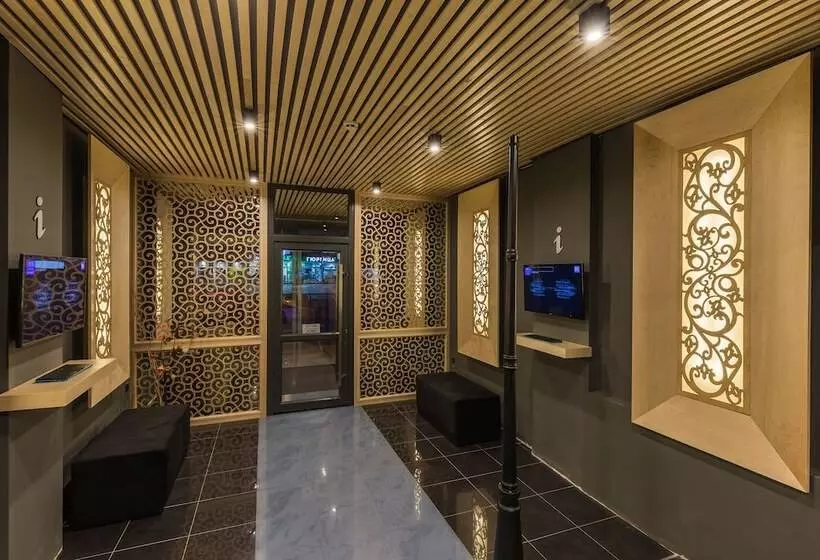 Fotos del hotel Blvd 7:  3