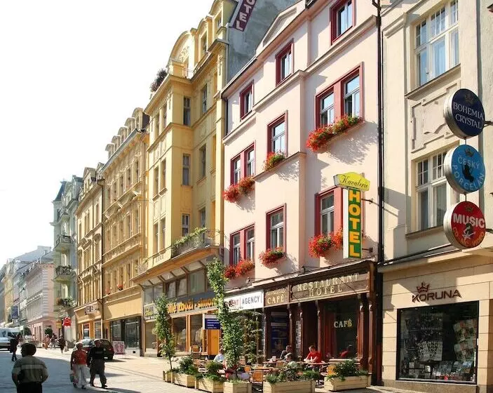 Fotos del hotel Kavalerie:  8