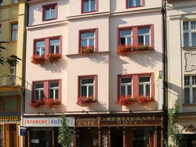 Fotos del hotel Kavalerie:  13