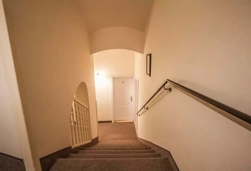 Fotos del hotel Kavalerie:  2