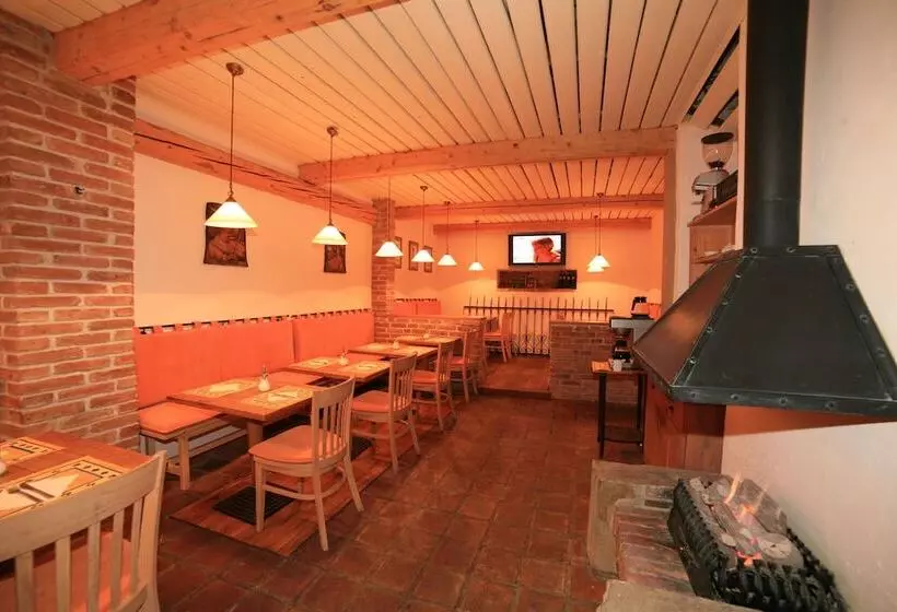 Fotos del hotel Kavalerie:  9