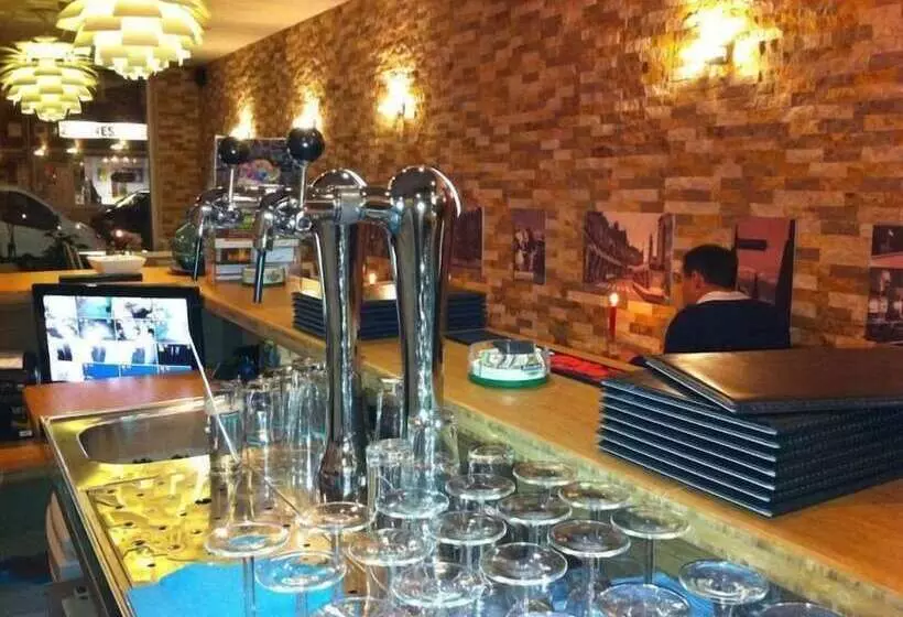 Fotos del hotel Larende:  5