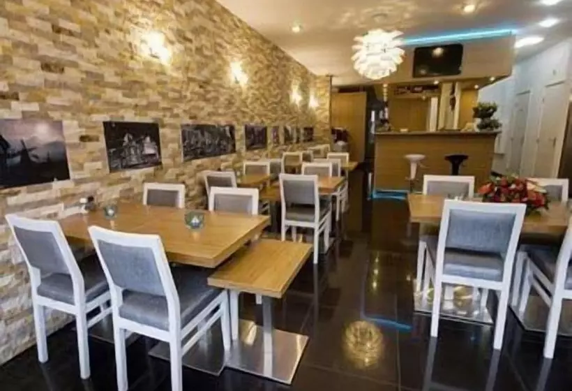 Fotos del hotel Larende:  15