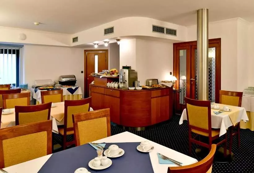 Fotos del hotel Coronet:  7