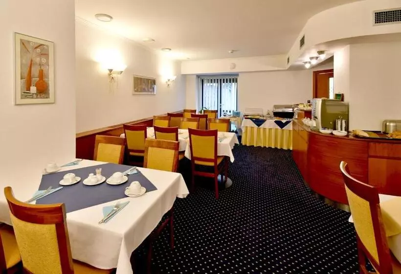 Fotos del hotel Coronet:  3