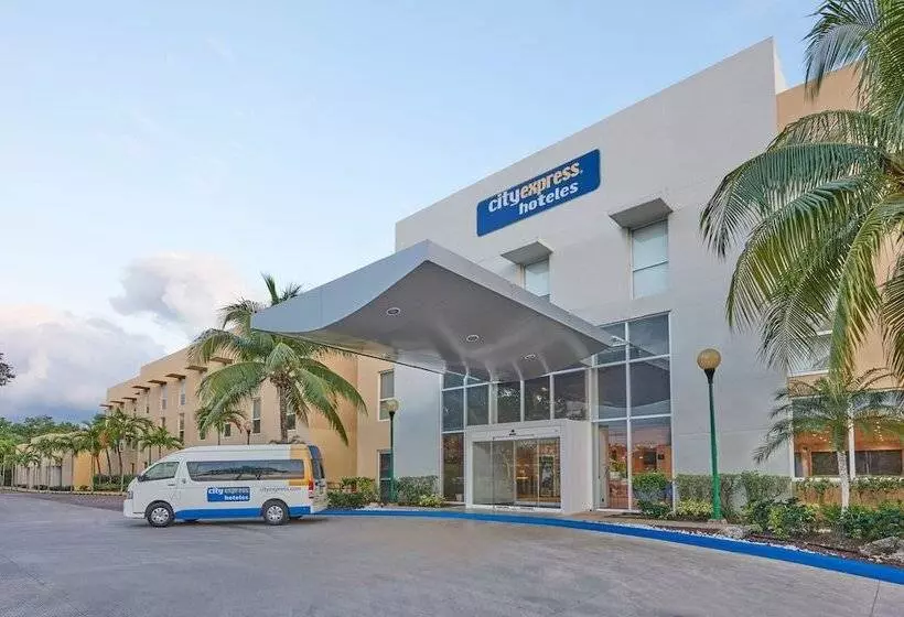 Fotos del hotel City Express Playa Del Carmen:  17