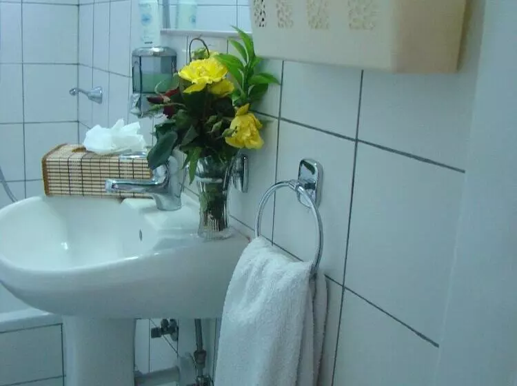 Fotos del hotel Kiniras Traditional Hotel & Restaurant:  6