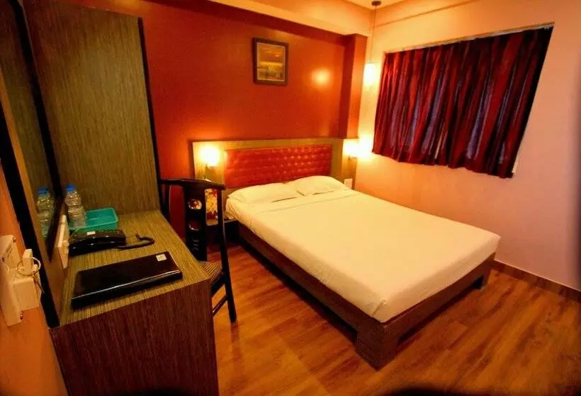 Fotos del hotel Crestwood:  7