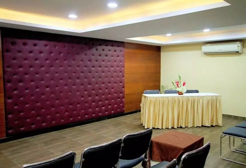 Fotos del hotel Crestwood:  5