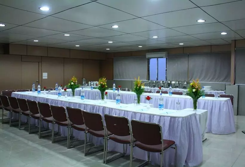 Fotos del hotel Crestwood:  11