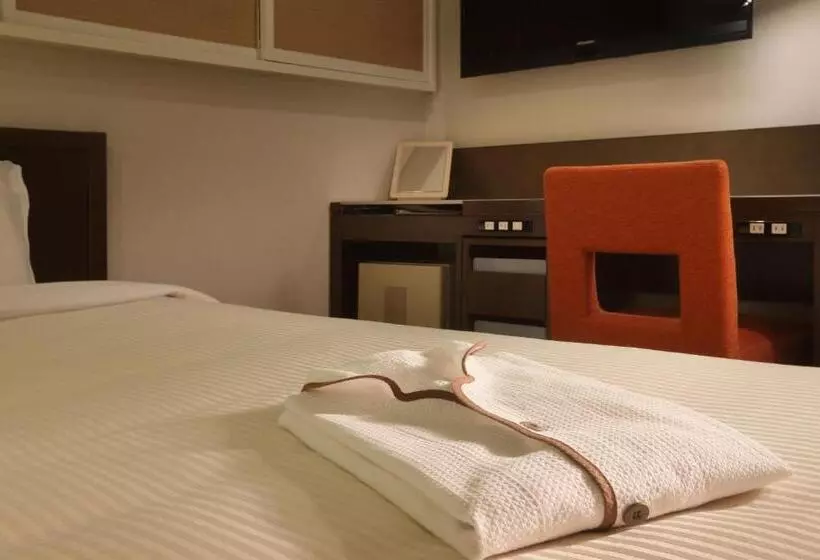 Fotos del hotel Keio Presso Inn Kanda:  12