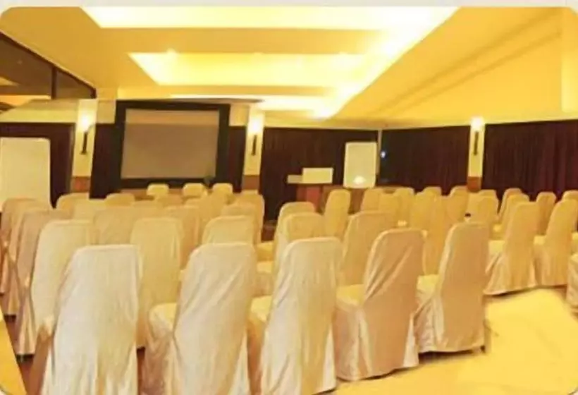 Fotos del hotel Madhu Resorts:  5