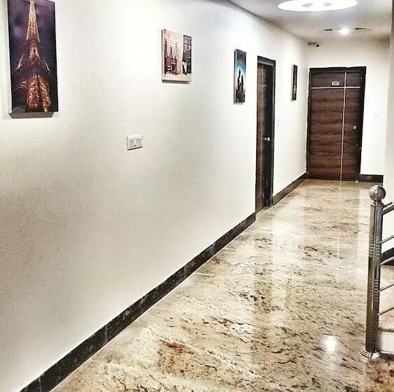 Fotos del hotel Delhi Aerocity:  7