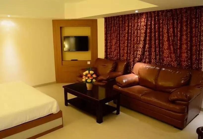 Fotos del hotel Bkr Grand:  8