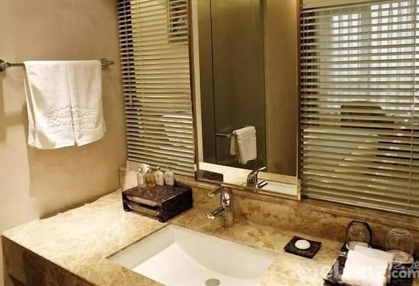 Fotos del hotel Sovereign International:  9