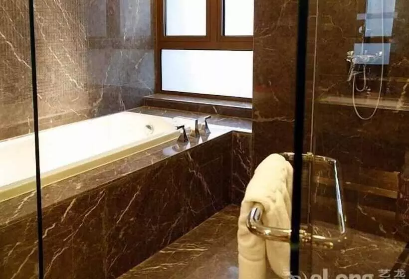 Fotos del hotel Sovereign International:  13