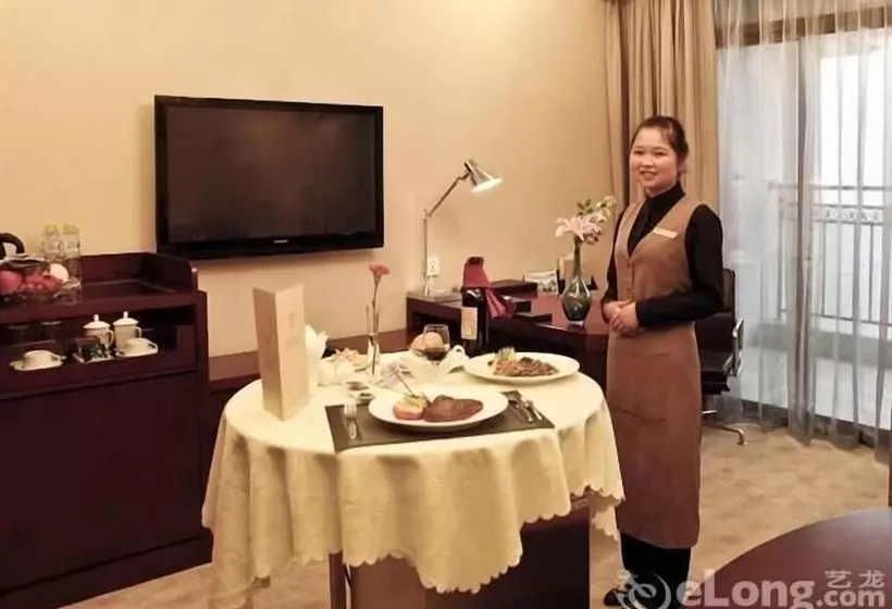 Fotos del hotel Sovereign International:  6