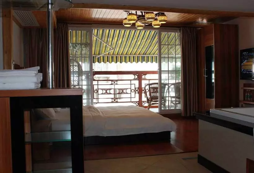 Fotos del hotel Bamboo House Resort:  11