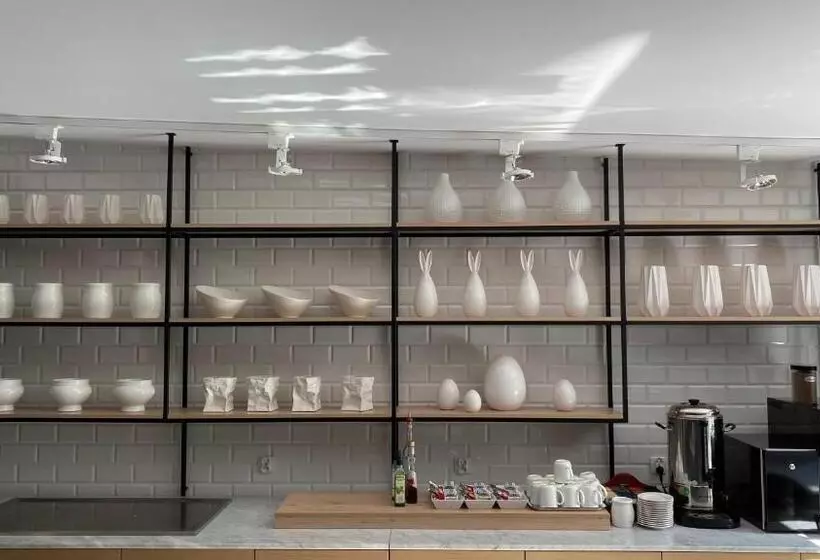 Fotos del hotel Comm  Pozna? Airport:  7