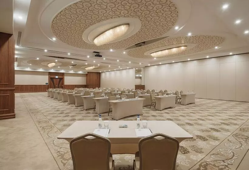 Fotos del hotel Doubletree By Hilton Istanbul Atasehir  & Conference Centre:  13