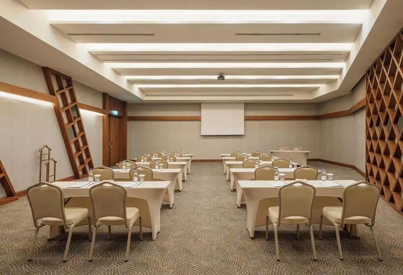Fotos del hotel Doubletree By Hilton Istanbul Atasehir  & Conference Centre:  11