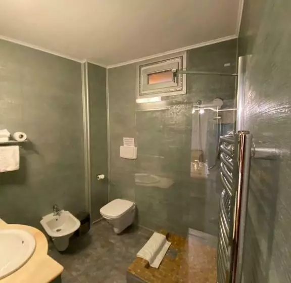 Fotos del hotel Pensiunea Italiana:  2