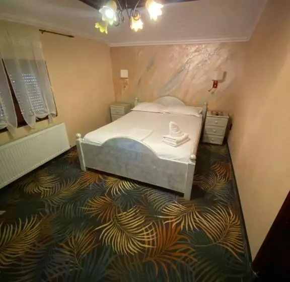 Fotos del hotel Pensiunea Italiana:  12