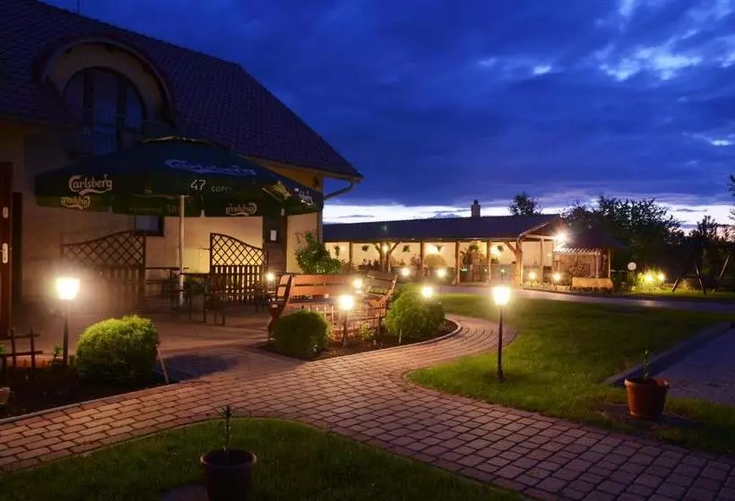 Fotos del hotel Tyniecki:  11