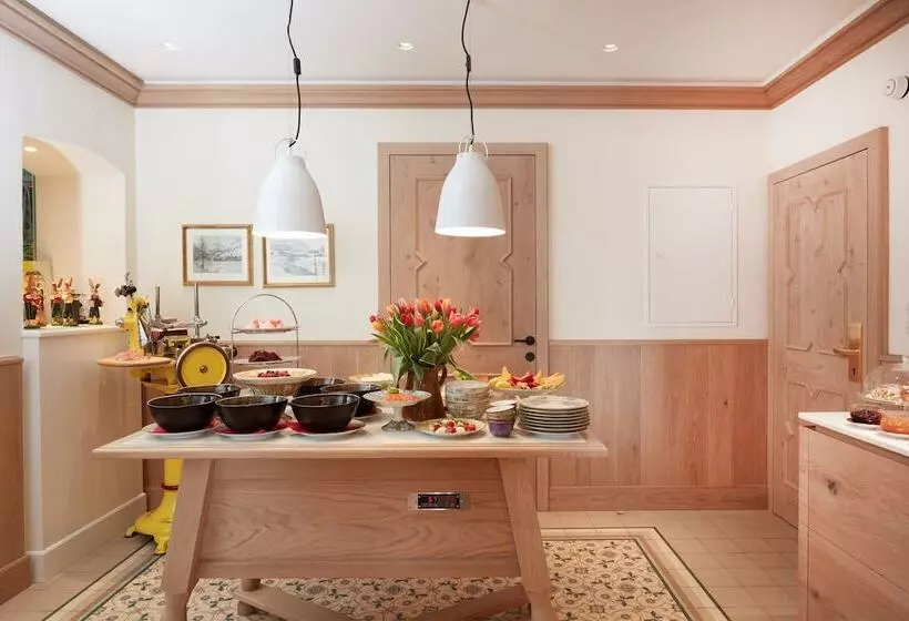 Fotos del hotel Das Bergschlössl - Very Special:  5