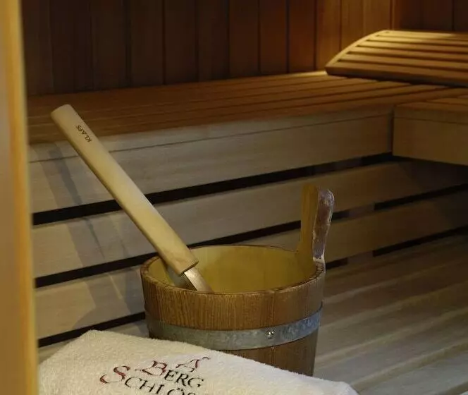 Fotos del hotel Das Bergschlössl - Very Special:  3