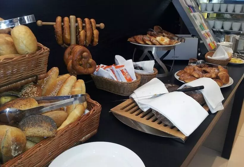 Fotos del hotel Sorat Hotel Saxx Nürnberg:  5