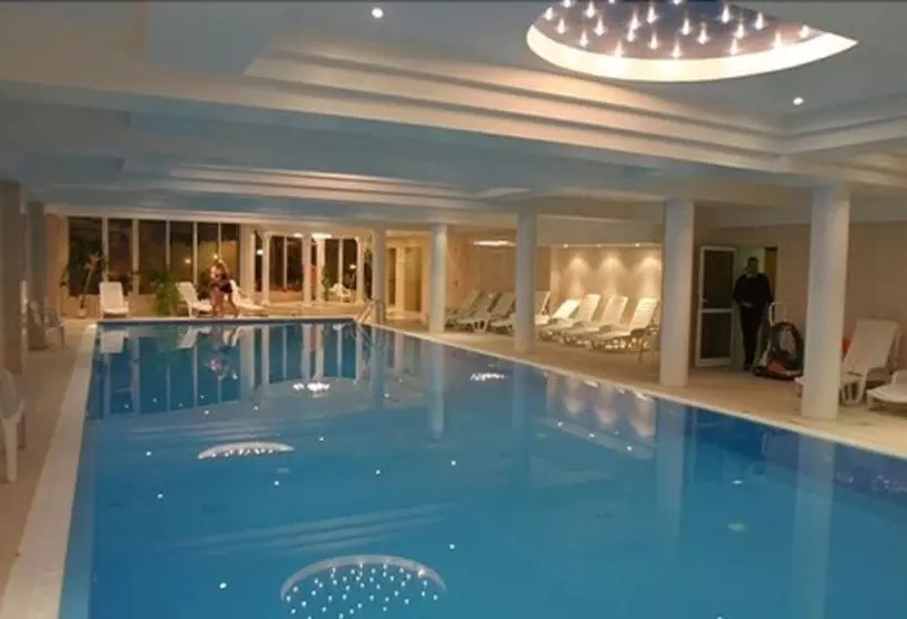 Fotos del hotel Ambasador Chojny:  3