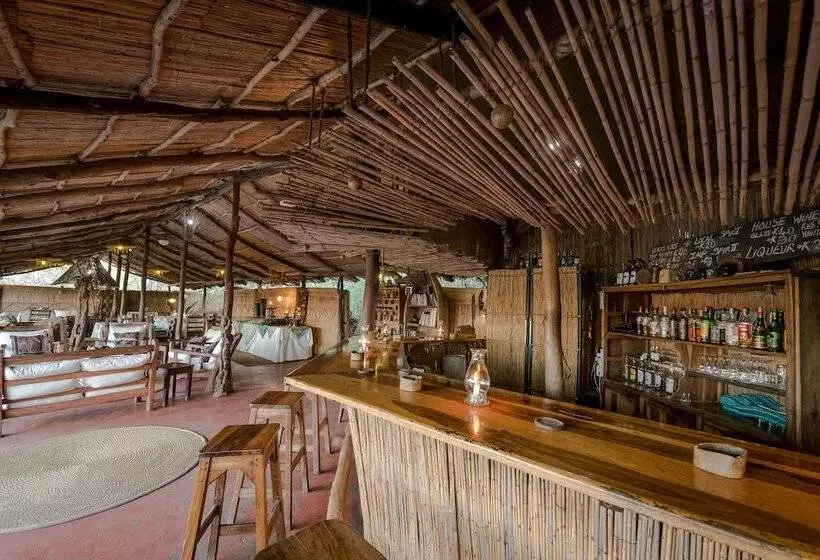 Fotos del hotel Taita Falcon Lodge:  2