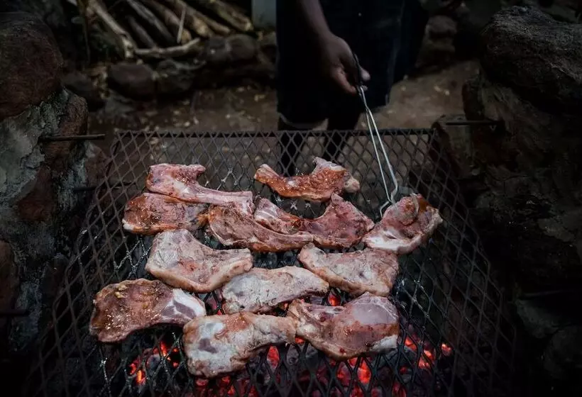 Fotos del hotel Taita Falcon Lodge:  9