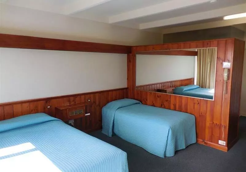 Fotos del hotel Village Family Motor Inn:  13