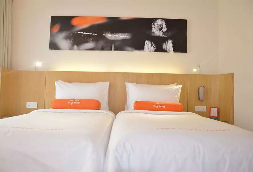 Harris Hotel Raya Kuta