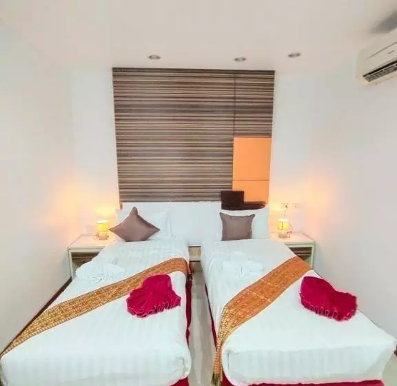 Fotos del hotel Patong Max Value:  7