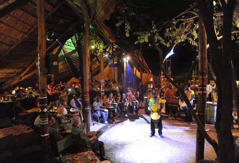 Fotos del hotel Victoria Falls Safari Suites:  6