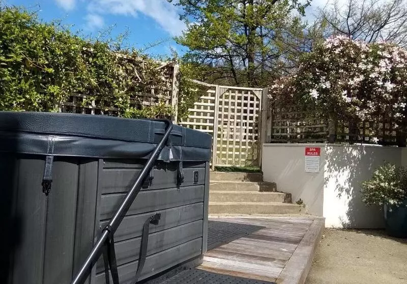 Fotos del hotel Te Anau Lakeview Holiday Park:  11