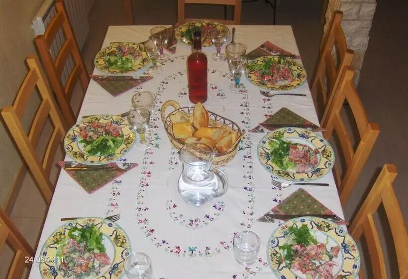 Fotos del hotel Au Pied Du Chateau:  2