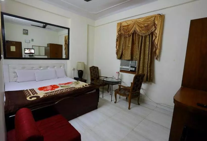 Fotos del hotel Swaran Palace:  12