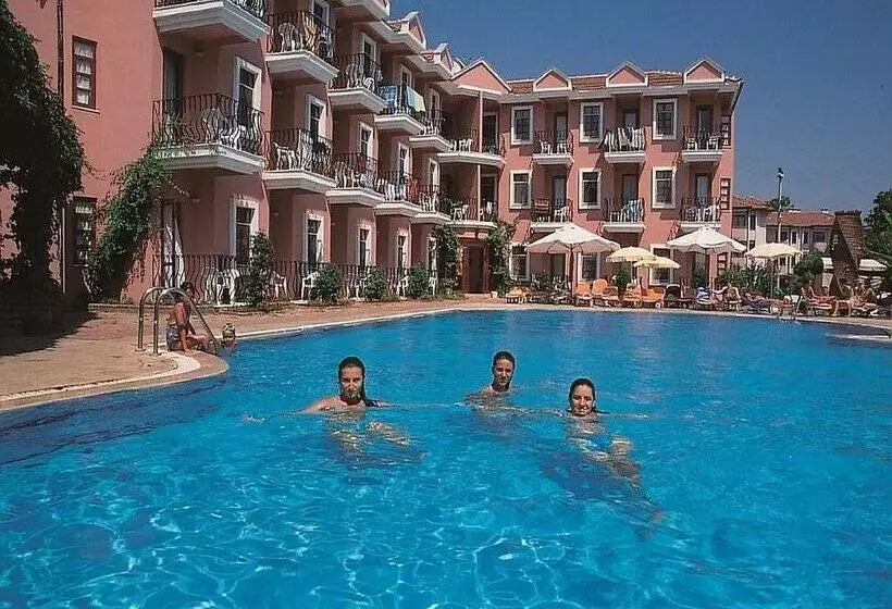 Fotos del hotel Gunes:  8