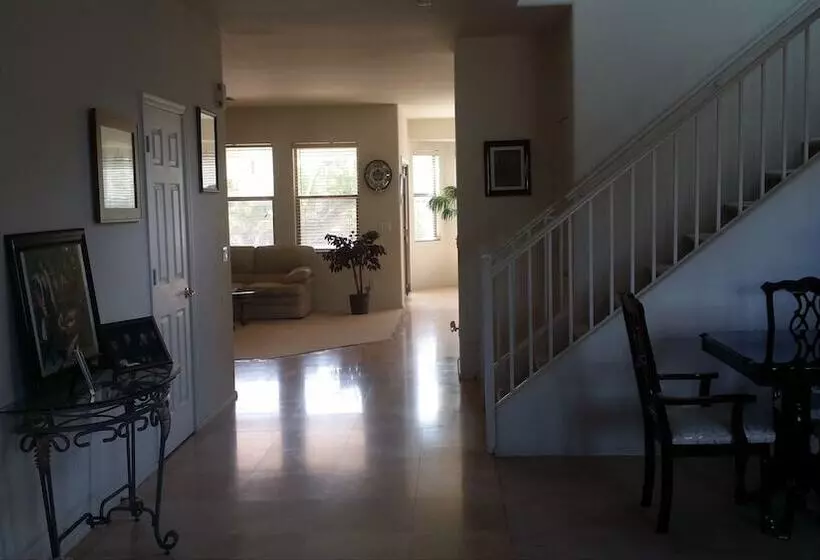 Fotos del hotel Happy Valley House:  15