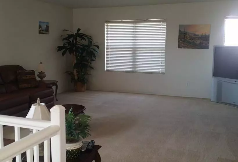 Fotos del hotel Happy Valley House:  6