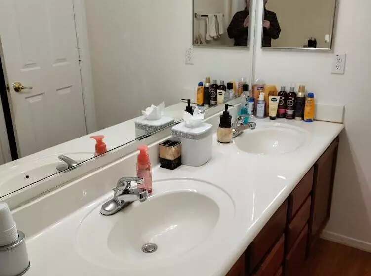 Fotos del hotel Happy Valley House:  8