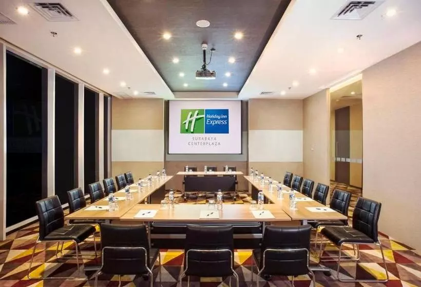 Fotos del hotel Holiday Inn Express Surabaya Centerpoint, An Ihg:  6