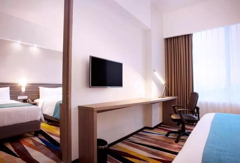 Fotos del hotel Holiday Inn Express Surabaya Centerpoint, An Ihg:  9