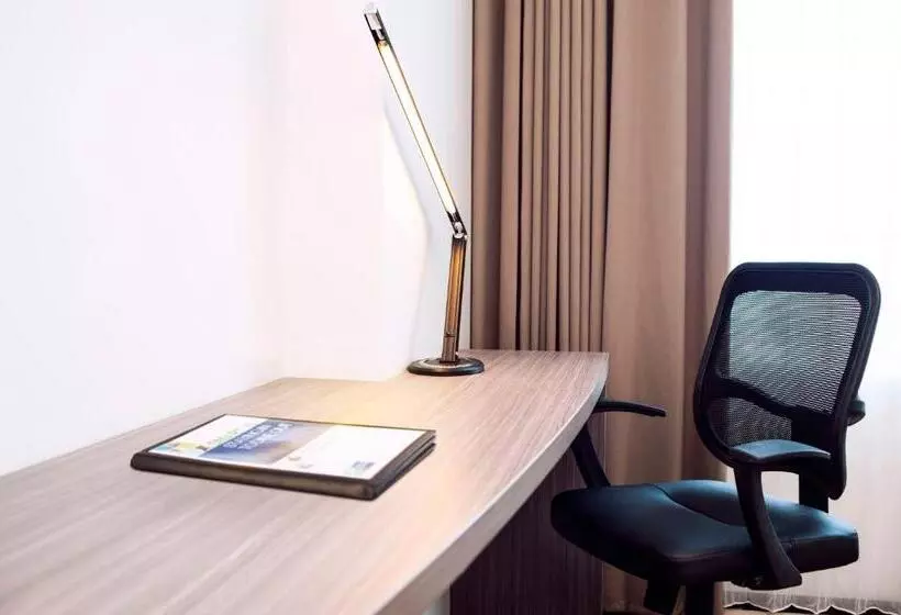 Fotos del hotel Holiday Inn Express Surabaya Centerpoint, An Ihg:  25