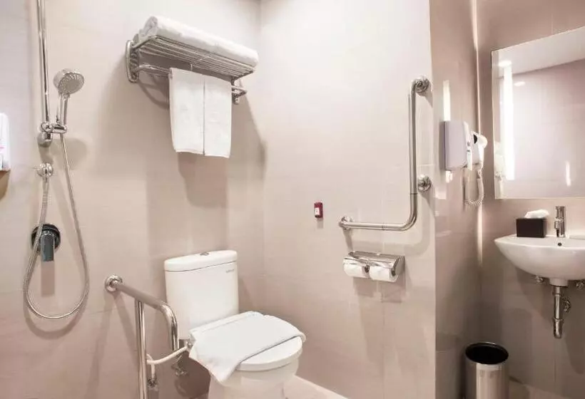 Fotos del hotel Holiday Inn Express Surabaya Centerpoint, An Ihg:  7