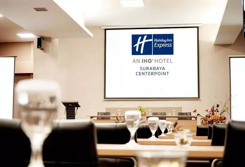 Fotos del hotel Holiday Inn Express Surabaya Centerpoint, An Ihg:  15